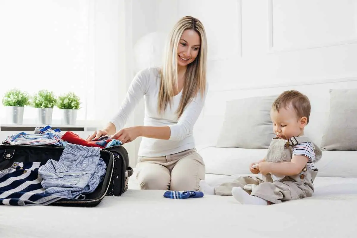 Things to Carry When Traveling With Infants